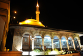 La Moschea di Ethem Beut di notte